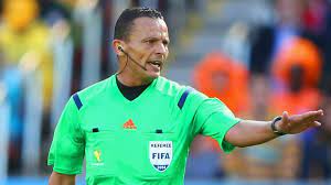 Les meilleurs arbitres du mondial en russie toucheront un salaire fixe de 57.000€ et percevront une prime de 2.500€ par match dirigé, a révélé uol esporte. Mondial Russe De Football Les Arbitres Recevront Un Salaire Fixe De 57 000 Euros