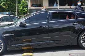 Driven in a black jaguar, anwar entered the palace gates at 10.37am as hordes of. Anwar Ibrahim Bakal Dipanggil Polisi Malaysia Antara News