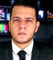 César Hernando Ríos Vásquez (@CsarHernandoRo1)