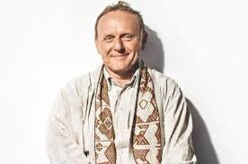Asi jde opravdu o ego moderátorky liano, kterou v rozhovoru trochu shodil, to nutno brát na zřetel. Jaroslav Dusek Ctyri Dohody Kultura Hranice