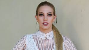 Μετά τον πολιτικό γάμο που έκαναν. Sygkinhmenh H Sasa Mpasta Milhse Gia To 8ayma Toy Agioy Efraim O Aderfos Moy Exei Sobaro Problhma Fay S Book