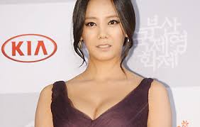 세영은 철저한 외부와의 단절로 자신을 숨겨버린다. ìŠ¤íƒ€íˆ¬ë°ì´