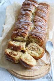 Zimtschnecken Brot Bake To The Roots Rezept Zimtschnecken Brot Rezepte Kochen Und Backen