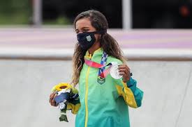 A prova do street do skate feminino pode render uma dobradinha brasileira na olimpíada de tóquio, talvez até uma tripladinha. Scwzw D Bvw2fm
