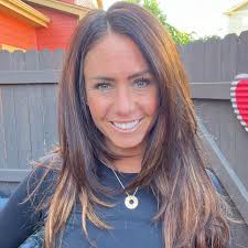 Heather Hakes's Instagram, Twitter & Facebook