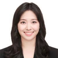 Kim Chaplin's Instagram, Twitter & Facebook