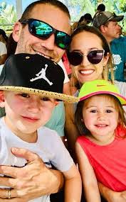 Isaiah Hendrix's Instagram, Twitter & Facebook