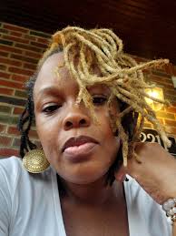 Hi all! I just wanted to introduce myself and share a photo that I took a  couple of weeks ago .....The broken arm adds to the ambience 😬❤️🤣🚶🏽‍♀️