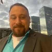 Shawn Babineaux's Instagram, Twitter & Facebook