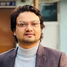 Ravi Acharya X:ssä: "@ArdentBJ @DrMingmaSherpa DOHS ko DG Bhayeko manchhe  le Medical school ra hotel laai ekai thauma rakhera dajnu ta namila ki????" 