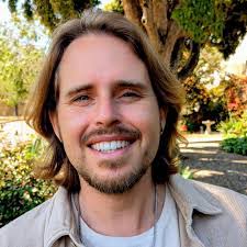 Andrew Freeborn's Instagram, Twitter & Facebook