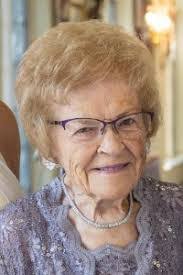 Elaine Kingston's Instagram, Twitter & Facebook