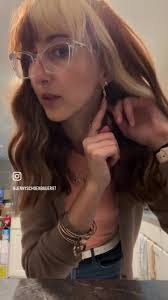 Abby Schoen's Instagram, Twitter & Facebook