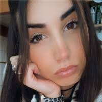 80+ profili “Sharon”