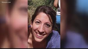 Warrant issued for Tempe mom accused of fleeing with kids