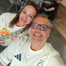 Recommendations for horse riding lessons for a 10 year? Ones where the  teachers lead