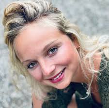 Lisa Maria Wehle Official