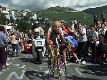 Rientra per il giro del giubileo con partenza da roma, ma non riesce a terminarlo. Marco Pantani Wikipedia