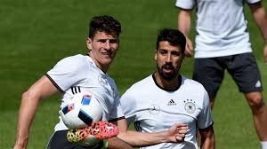 Born 4 april 1987) is a german former professional footballer who played as a central midfielder. Nach Herz Op Sami Khedira Meldet Sich Bei Seinen Fans Promiflash De
