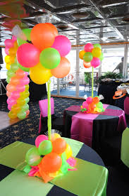 80 S Theme Party Setup Neon Fete Fluorescente Anniversaire Neon Theme Fete