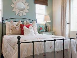 This shabby chic bedroom also offers a soothing ambiance due to the presence of silky white drapes and floral ornaments. Photos And Tips For Decorating A Shabby Chic Bedroom