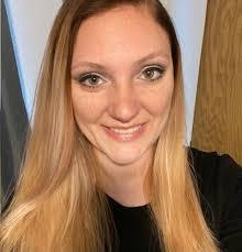 Denise Holbrook's Instagram, Twitter & Facebook