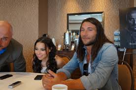 Ficheiro Jessica Parker Kennedy And Zach Mcgowan Jpg Wikipedia A Enciclopedia Livre