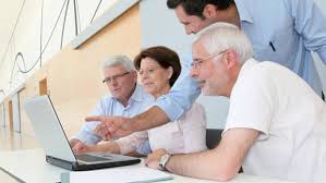 Alors, si vous cherchez un moyen facile de gagner de l'argent, sachez que vous avez. Informatique Des Cours Toujours Plus Nombreux Pour Les Seniors Romands Generations Plus Ch