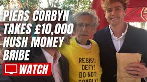 Piers corbyn at the glastonbury freedom festival 12.6.21. Oju6zuip Covcm
