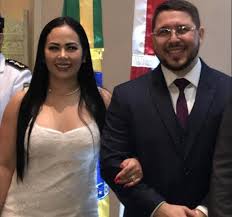 Além da prisão de david almeida e de shadia fraxe, o mp pediu o afastamento dos gestores. Mulher Do Vice Governador Do Amazonas Bate Boca Com Influencer Em Manaus