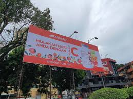 Iklan all you can eat suatu restoran diletak di depan pintu masuk terowongan (dok. Our Portfolio 303events Sabah Advertising Expert