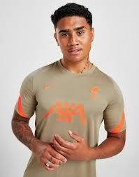 Strike drill top features design details specifically tailored for football's rising stars. Nike Liverpool Fc Strike T Shirt
