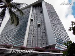 It is a subsidiary of bancwest corporation, which itself is a subsidiary of the french banking company, bnp paribas. First Hawaiian Center Honolulu 128723 Emporis