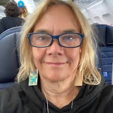 Can anyone help transport Foxy from Santa Fe, NM to Madison Wisconsin by  October 17 or 18?