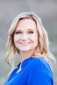 Maggie Goodrich's Instagram, Twitter & Facebook