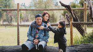 Learn how rich is in this year and how spends money? Chantalle Ng Thanks Her Mum Lin Meijiao On Father S Day And Other Touching Celeb Tributes Today