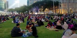 Berikut dikongsikan takwim waktu solat, waktu berbuka puasa dan imsak bagi wilayah persekutuan kuala lumpur, putrajaya sepanjang ramadhan 2019. Fact Check Buka Puasa Picnic Allowed In Putrajaya Tech Arp
