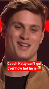 Coach Kelly can't get over how hot this contestant is 😍 #TheVoice  #BlindAuditions