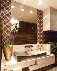 Para Quem Gosta De Ambientes Sofisticados Este Banheiro E Puro Luxo E Mescla O Papel De Pa Banheiros Modernos Banheiros Luxuosos Como Decorar Banheiro Pequeno