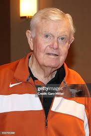 16 Football Coach Darrell Royal File Photos Photos & High Res Pictures