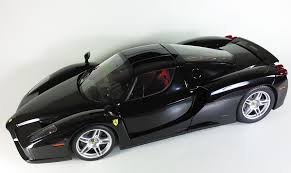 This is a 1/12 scale premium assembly kit model of the enzo ferrari. 1 12 Kyosho Ferrari Enzo Luisaguilera715 Flickr