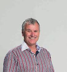 12-0 553217 Mainfreight Annual Report 2015 Commentary.indd