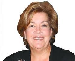 Theresa Mott's Instagram, Twitter & Facebook