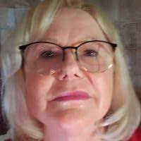 I am 10 and Amazing: Inspiring Stories About Courage, Self-Love, and  Self-Confidence for 10 year old Girls by Isabella Monroe