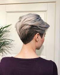 Ontdek Hier 11 Korte Modellen Met Meer Lengte Bovenop Zit Jouw Favoriete Model Hier Tussen Kapsels Voor Haar Kapsels Korte Kapsels Kapsel Kort Haar Dames