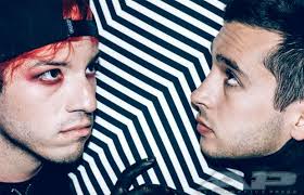 16 no dia 28 de abril de 2014, a banda tocou car radio no late night with seth meyers. Quiz How Well Do You Know The Lyrics To Twenty One Pilots Car Radio Alternative Press