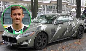 Check out his latest detailed stats including goals, assists, strengths & weaknesses and match ratings. Fussballprofi Max Kruse Verliert Bargeld Autozeitung De