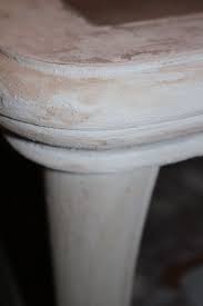 Les meubles en bois présentent de nombreux avantages. 3 Raisons De Ne Pas Poncer Votre Meuble En Merisier Pour Le Repeindre Peintures Et Enduits Naturelles Et A L Ancienne