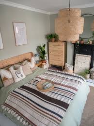 This page is about rooms with sage green walls,contains january moodboard : L Inspiration Verte De Chambre Boho Sage Green Bedroom Walls Sage Green Bedroom Bedroom Green