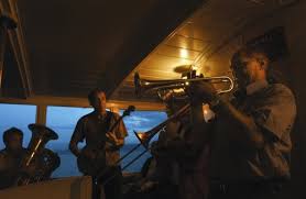 Vessel skibladner is a passenger, registered in norway. Skibladner Med Gla Jazz Og Rekebuffet Avlyst 2021 Finn Carlsen Turistbusser